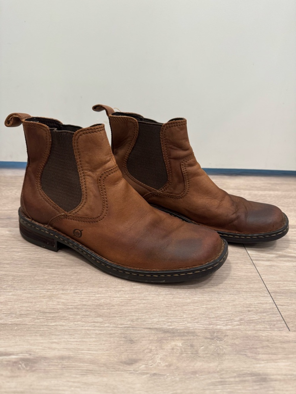 Born Men's Hemlock Leather Chelsea Boots.